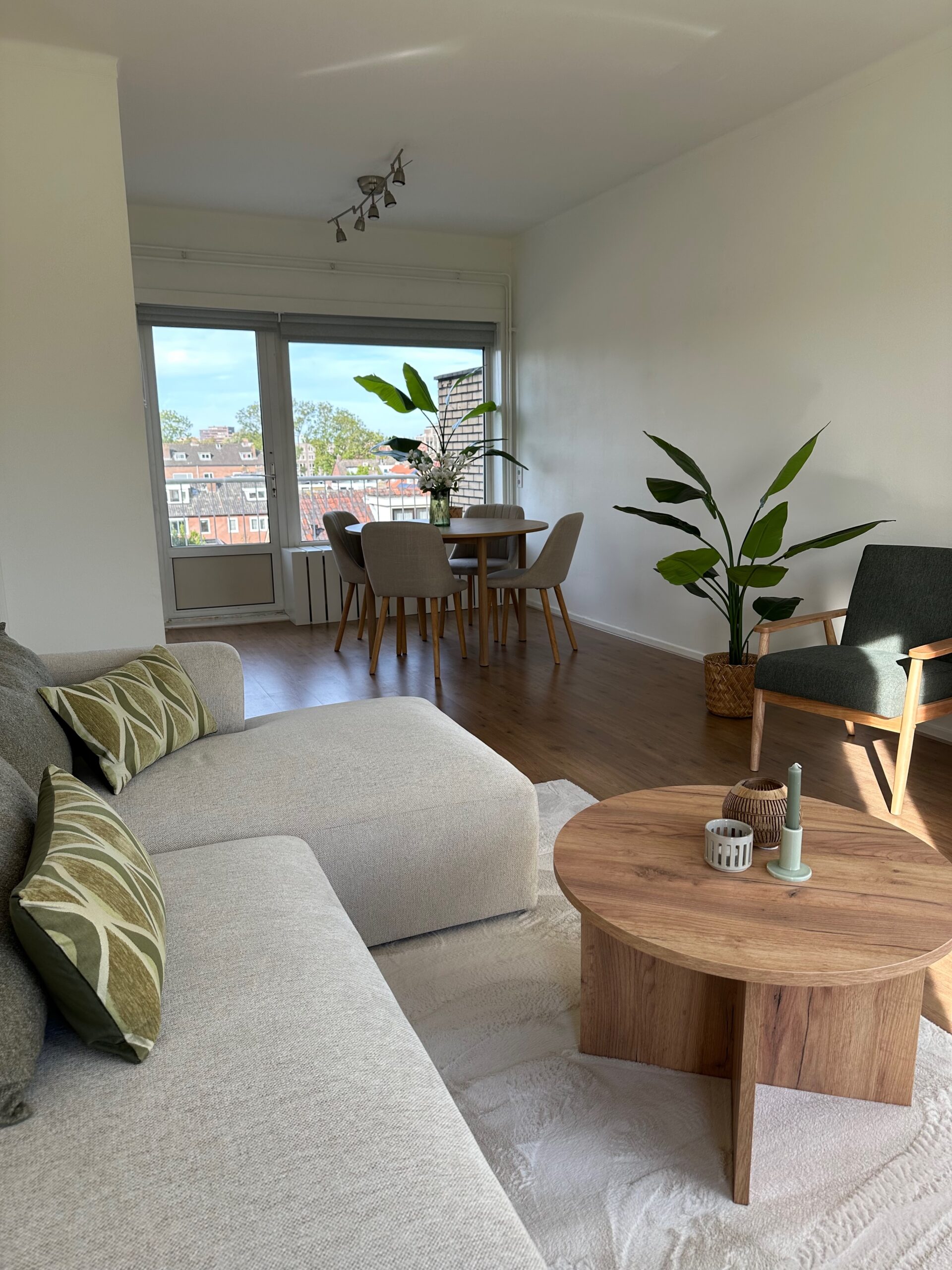 IMG_8667 De grote slaapkamer na de styling