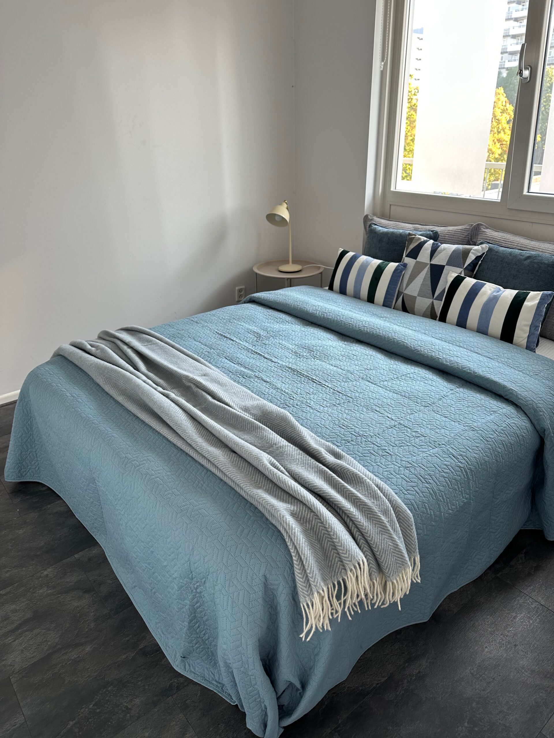 IMG_8741 De grote slaapkamer na de styling