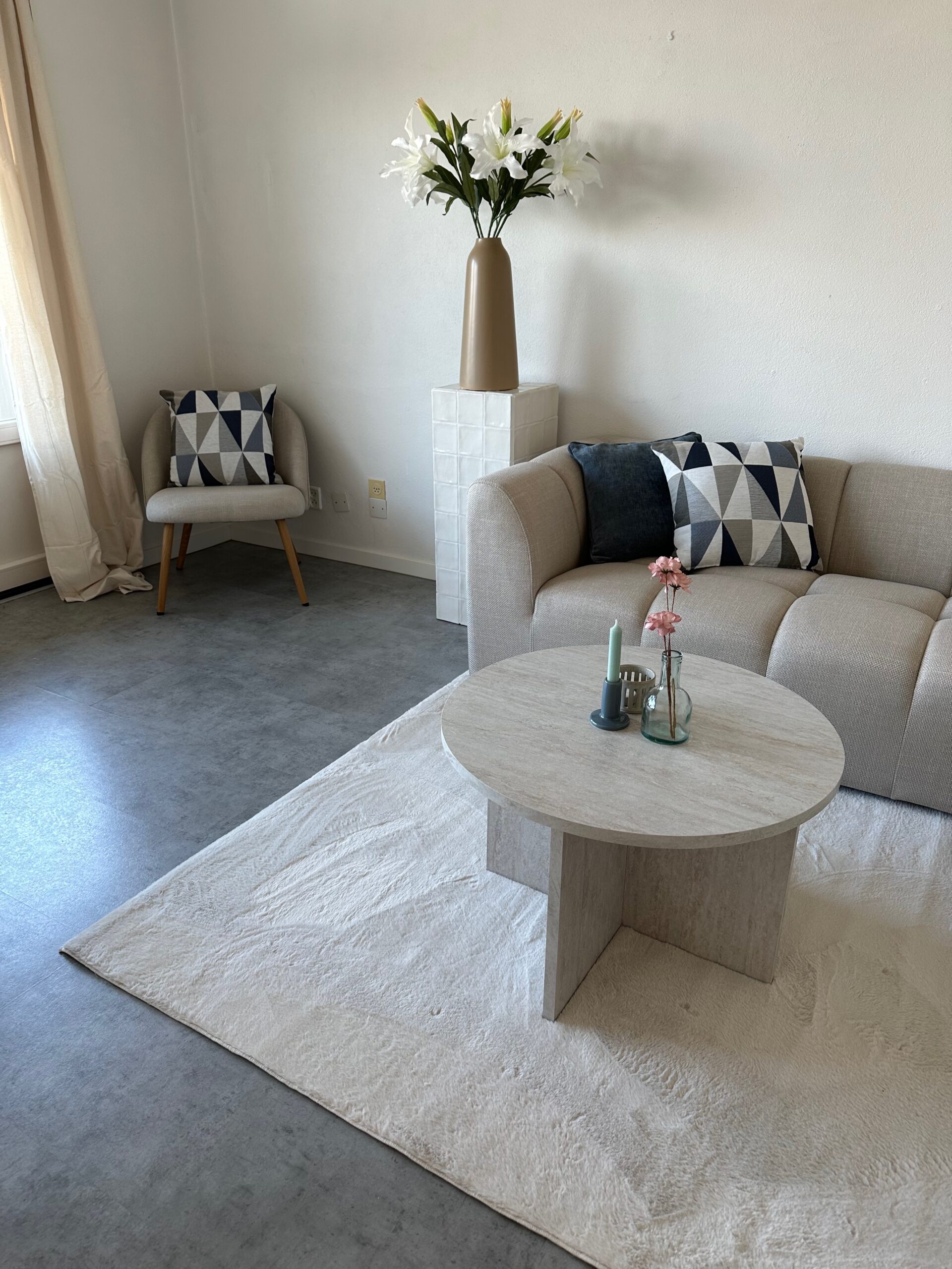 IMG_8750 De grote slaapkamer na de styling